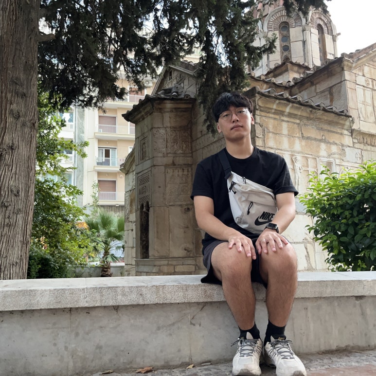 내일은 그리스 북부 도시로 떠나는 날이라 하루를 조금 일찍 마쳤다.