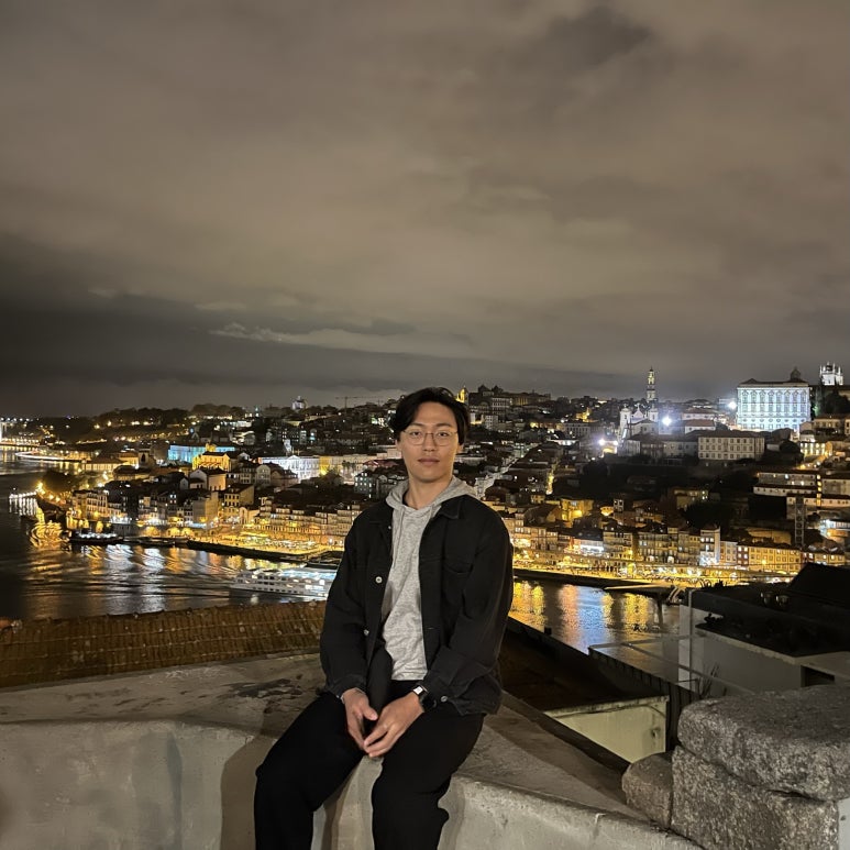 사람들을 기다리면서 사진도 같이 찍었다.
