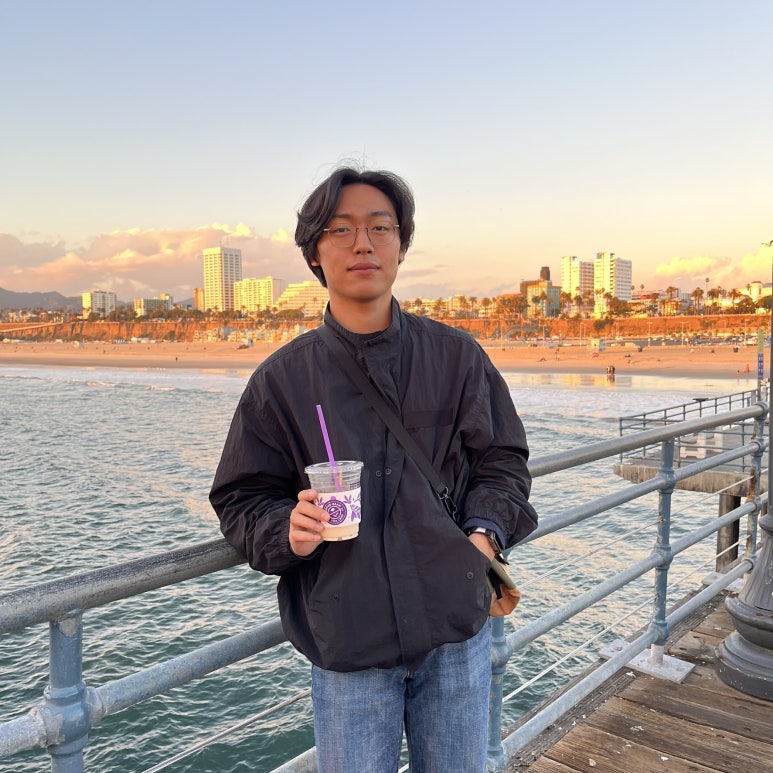 춥지만 차가운 커피는 못 참지