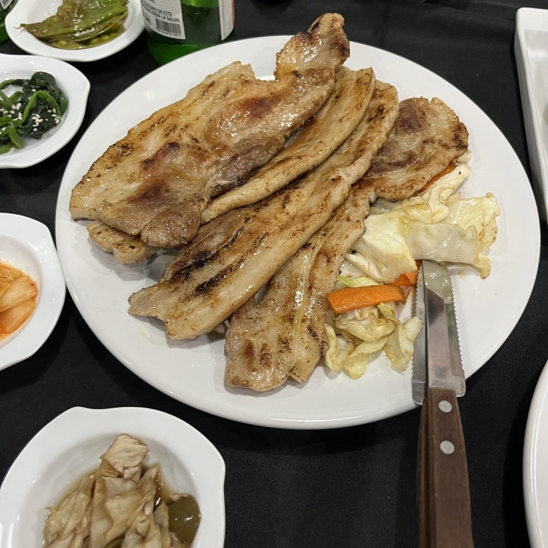 같이 있던 동행분께서 멕시코에 오기 직전에 쿠바 여행을 하셨는데 한식이 너무 먹고 싶다고 하셔서 한식당으로 향했다.