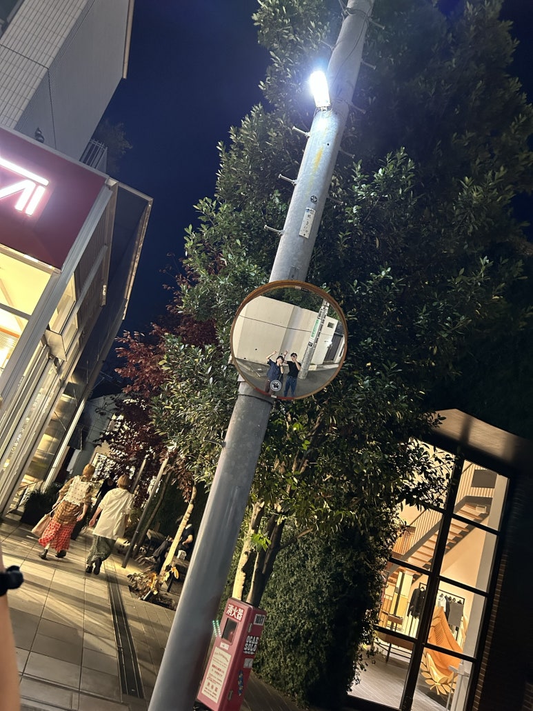 그리고 다시 차량용 거울에서 사진 한 컷!
