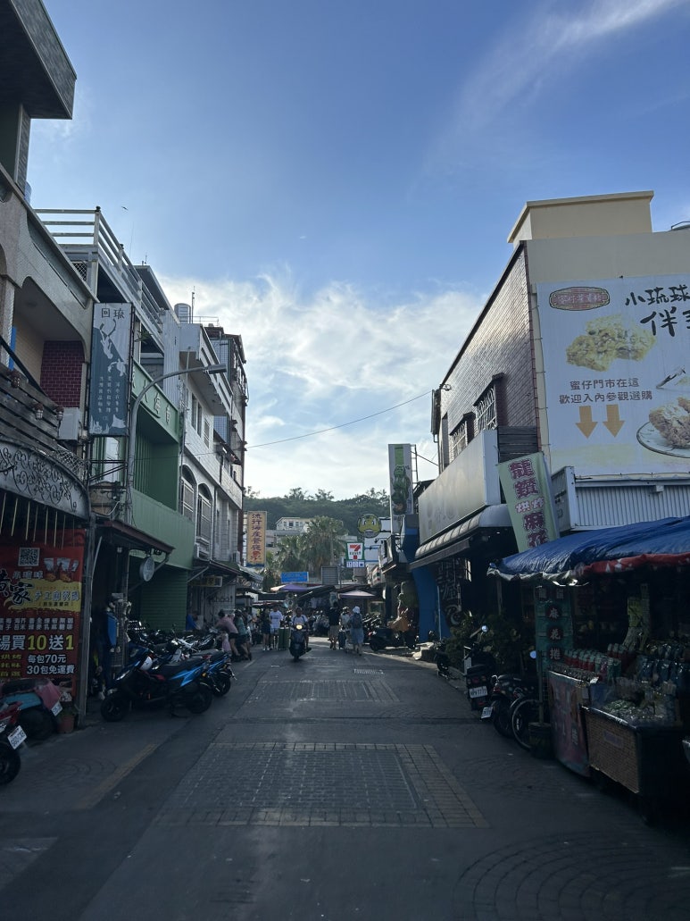 돌아갈 시간이 되어서 바이크를 반납하고 간단하게 기념품 가게를 들렀다 가려고 했다.