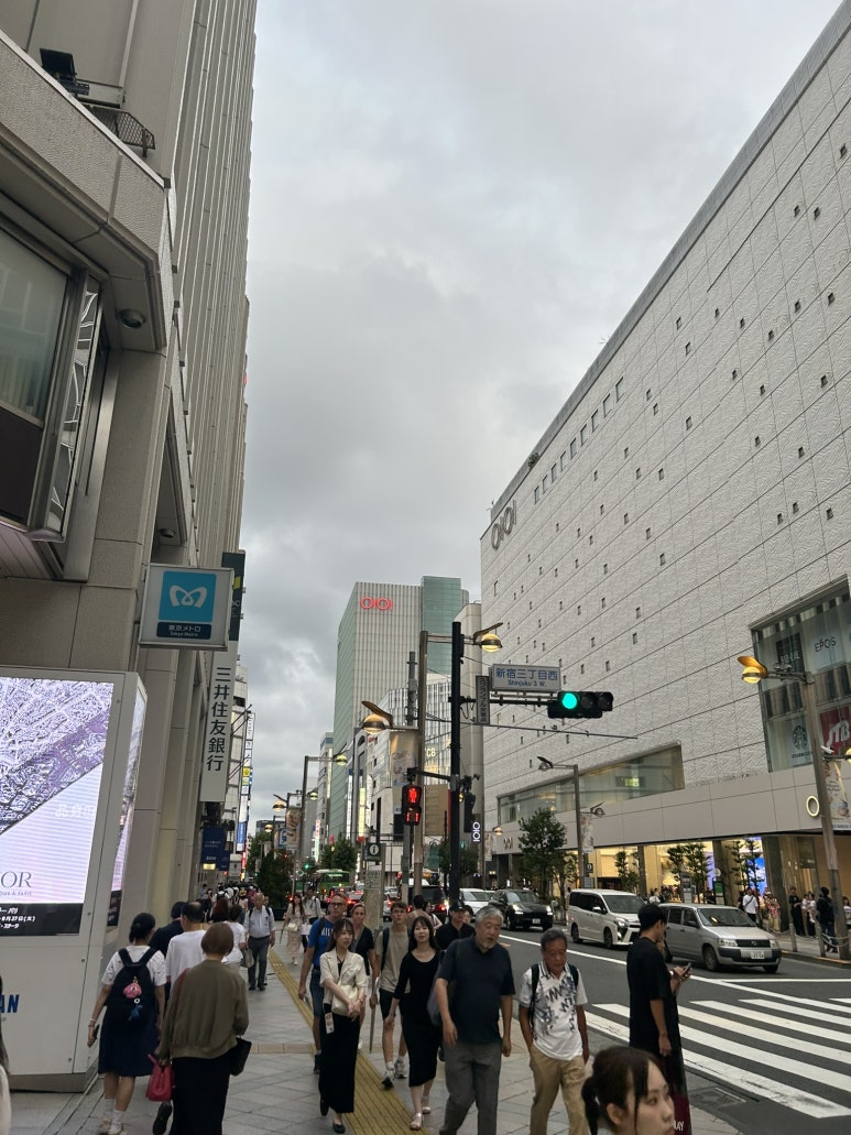 오늘도 아주 우중충하고 사람이 많이 있었다.