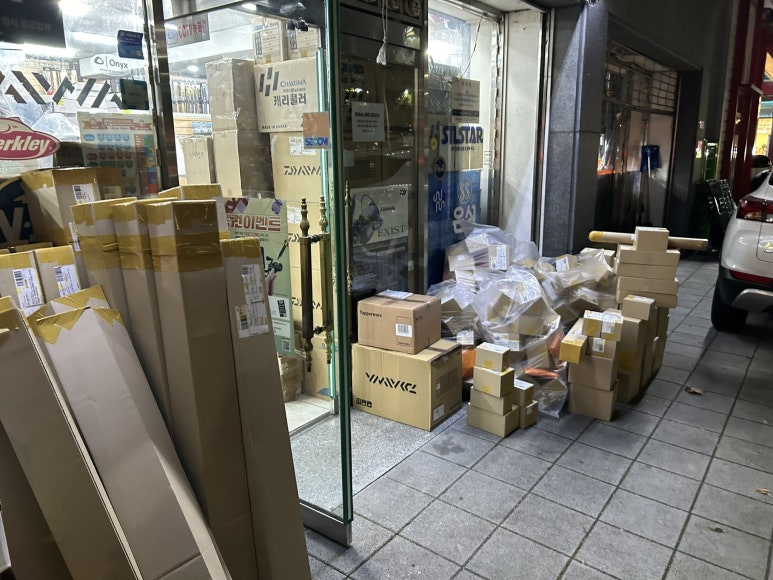 처음에는 시급 13500원이라서 오 개꿀 하고 왔는데