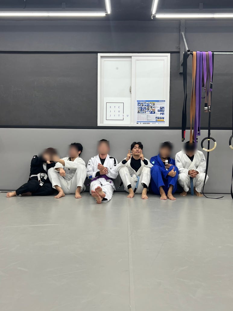 꾸준히 주짓수도 하고 있구요