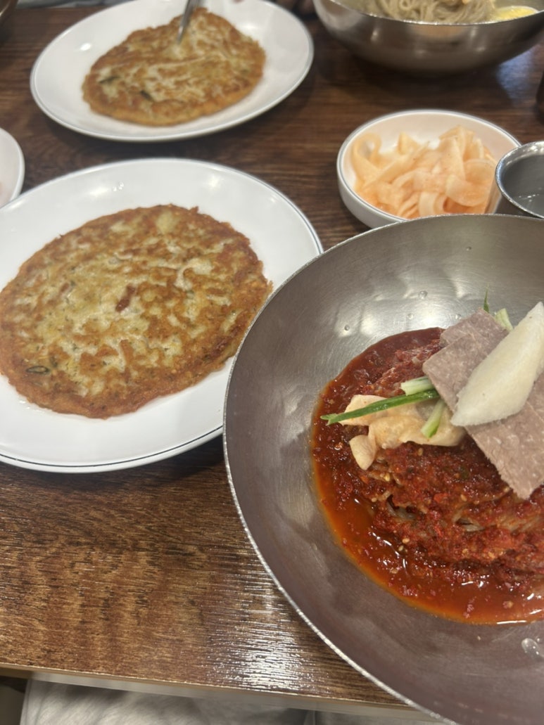 중학교 친구들을 오랜만에 만났어요