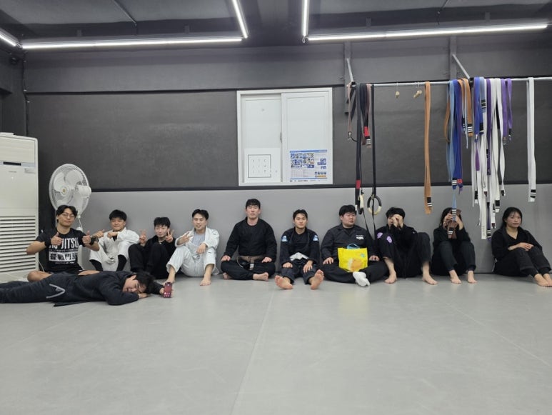 이렇게 사람들이 많이 있는 날도 있고