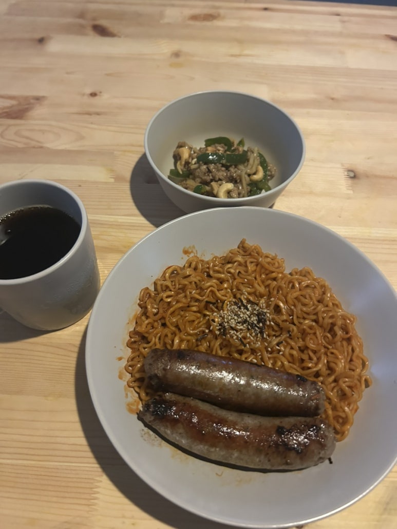 밥도 또 잘 챙겨 먹고 아침에 출근해야지~ 했는데