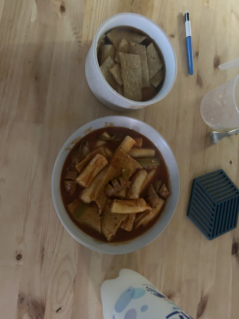 떡 사러 간 김에 같이 사 온 떡볶이용 떡이랑 어묵!