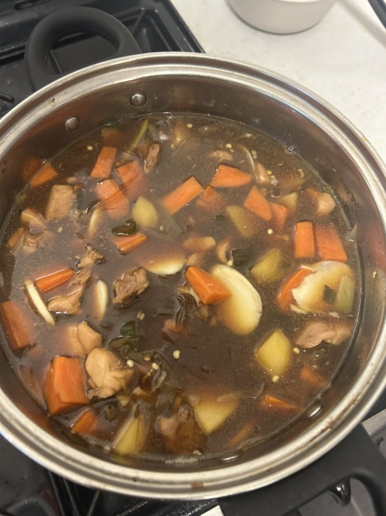 그리고 일주일 치 식단으로 찜닭을 만들었어요