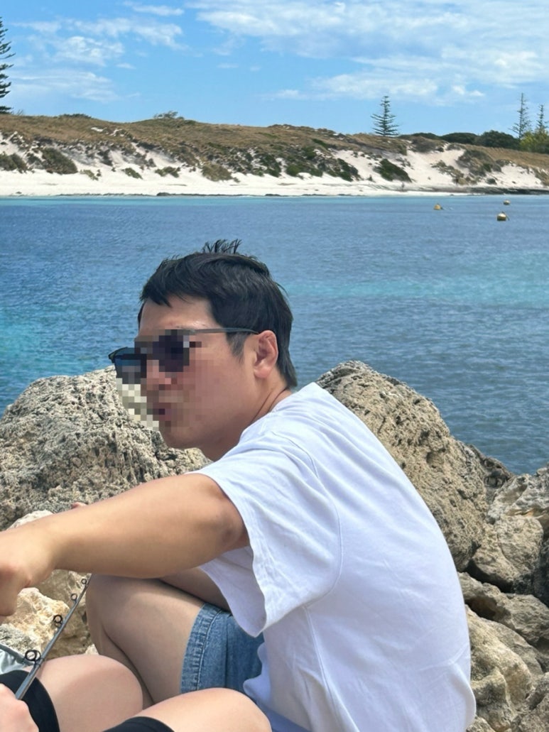 낚시한다고 이것저것 바리바리 챙겨 왔더라고요